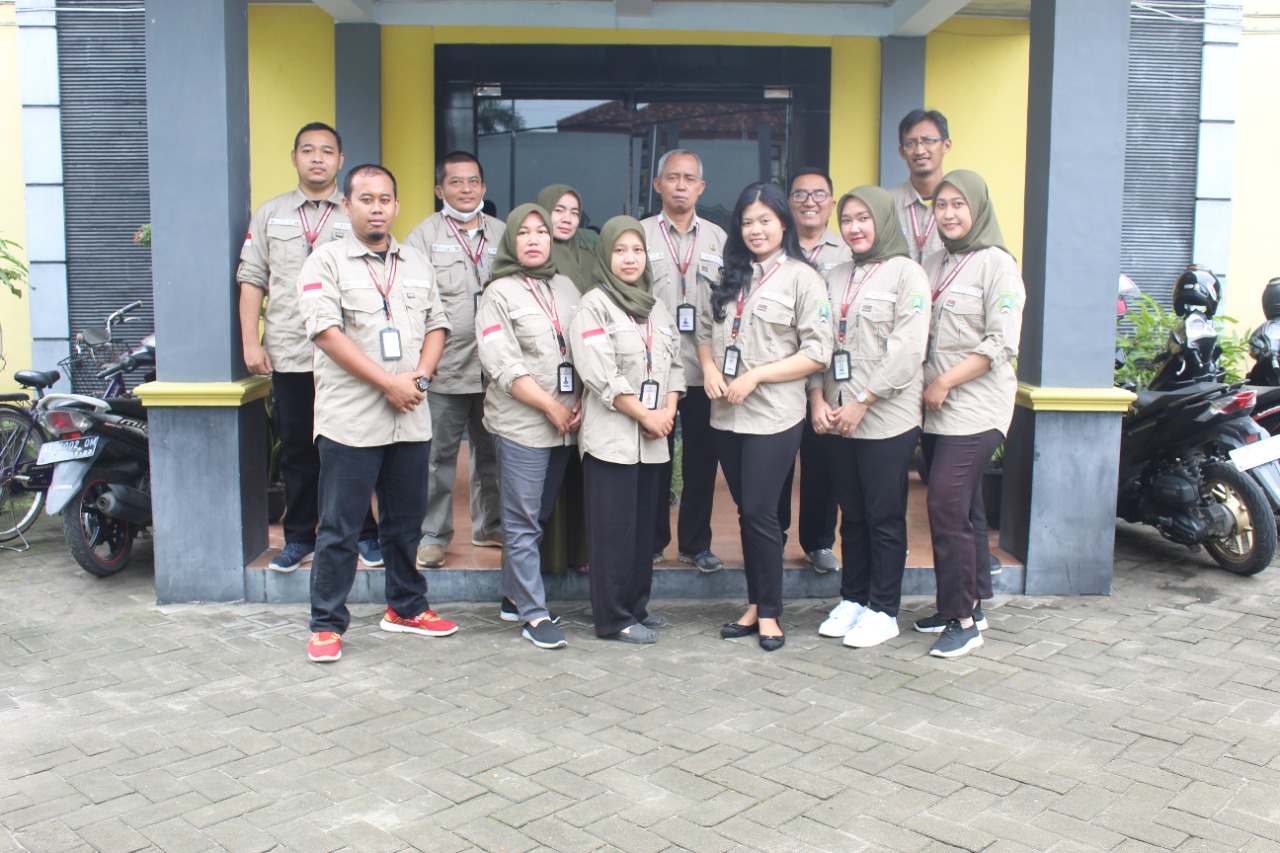 SELURUH JAJARAN STAFF KEL. KARANGREJO