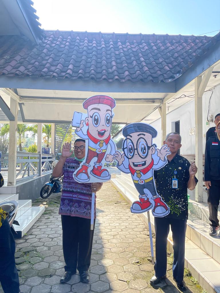 Keluarga Kantor Kelurahan Karangrejo Turut Serta Mensukseskan Pemilu 2024