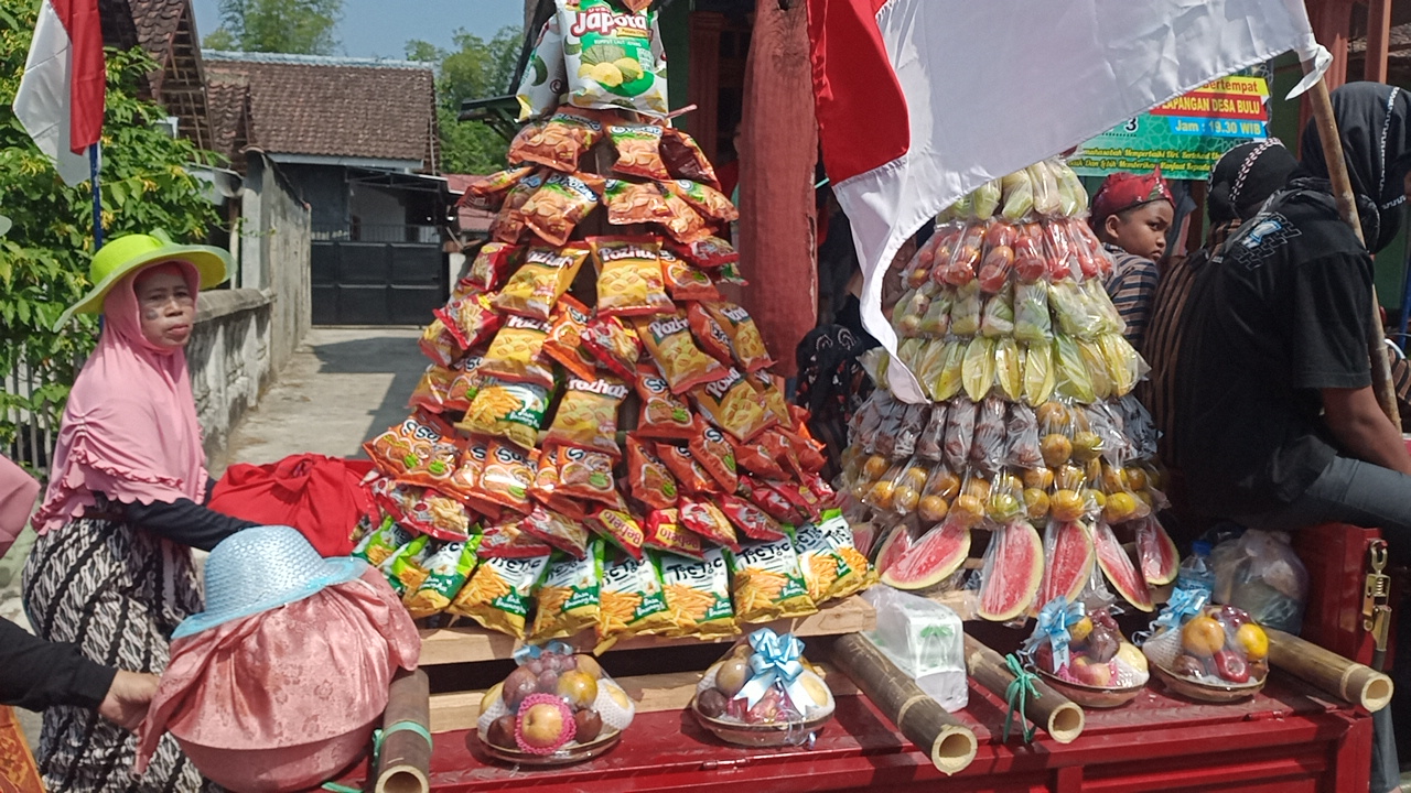 KIRAB BERSIH DESA BULU 2023