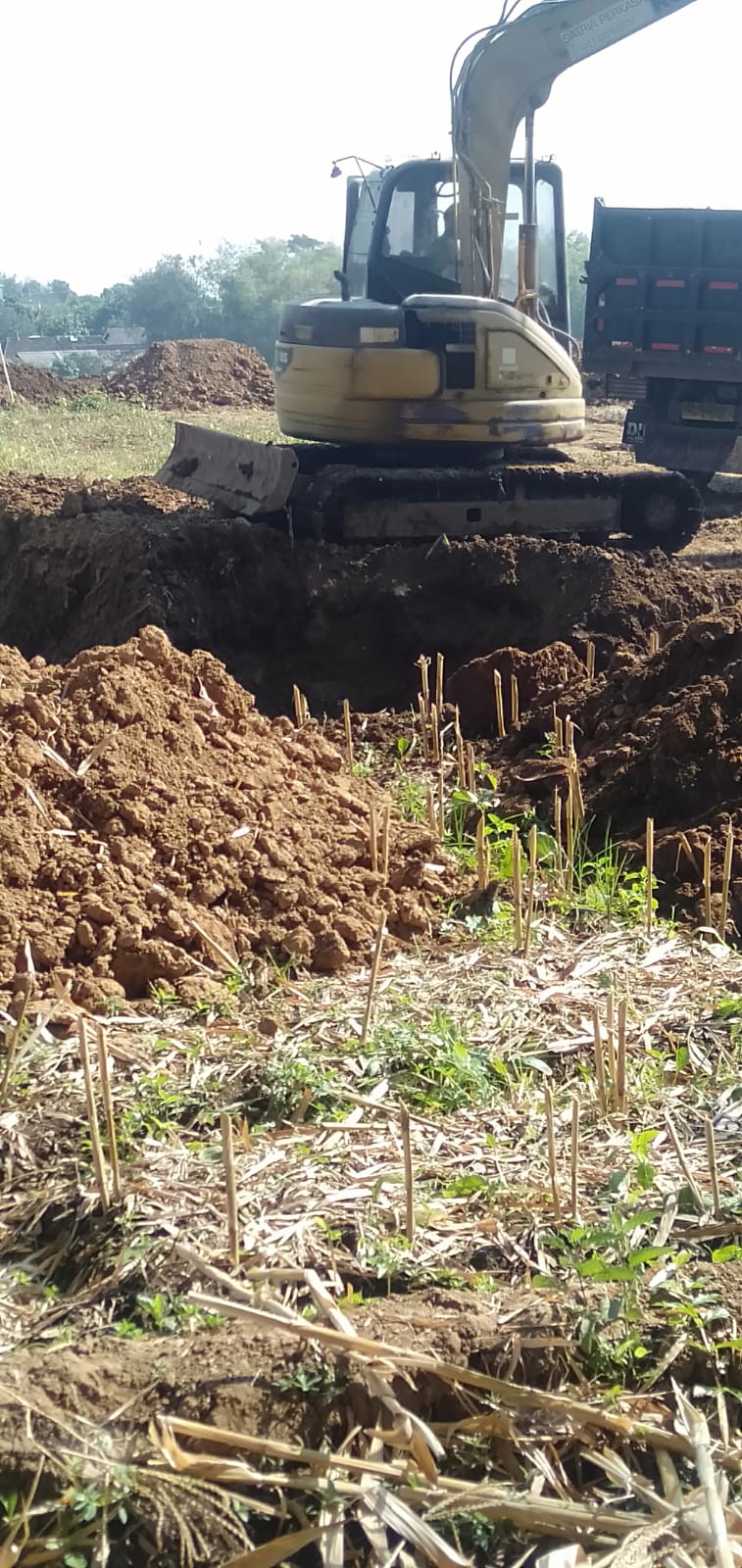 Pembuatan embung dikelurahan panekan  Kamis 12 Oktober 2023