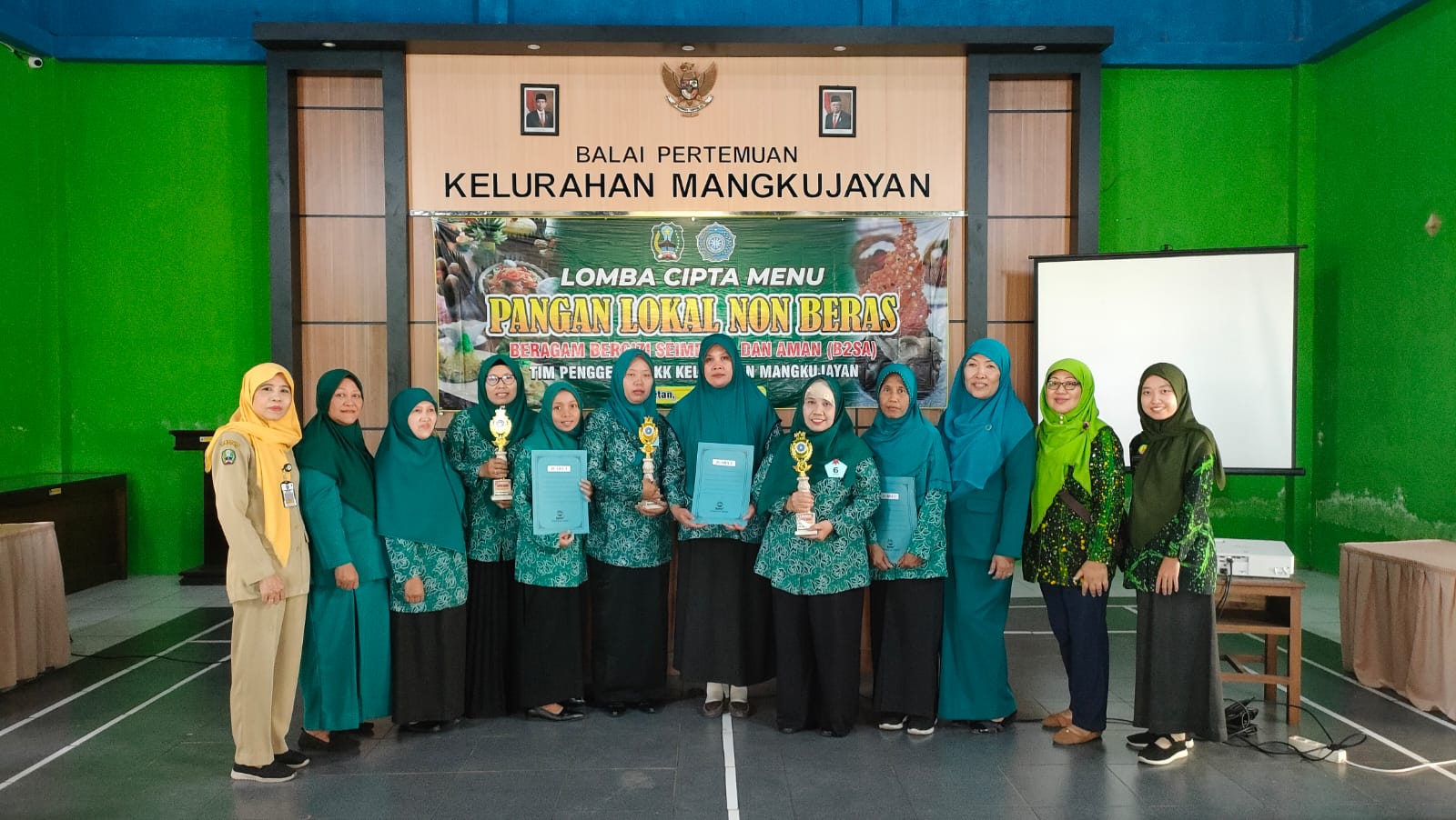 LOMBA CIPTA MENU PANGAN LOKAL NON BERAS (B2SA) TP PKK KELURAHAN MANGKUJAYAN