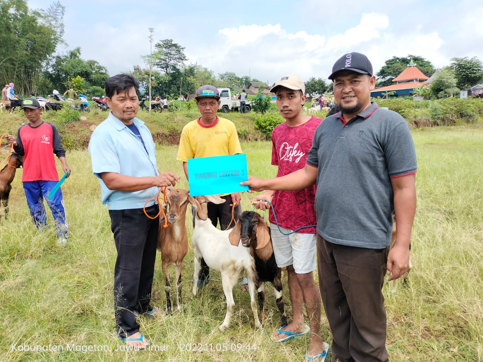 PROGRAM KETAHANAN PANGAN PEMBAGIAN KAMBING