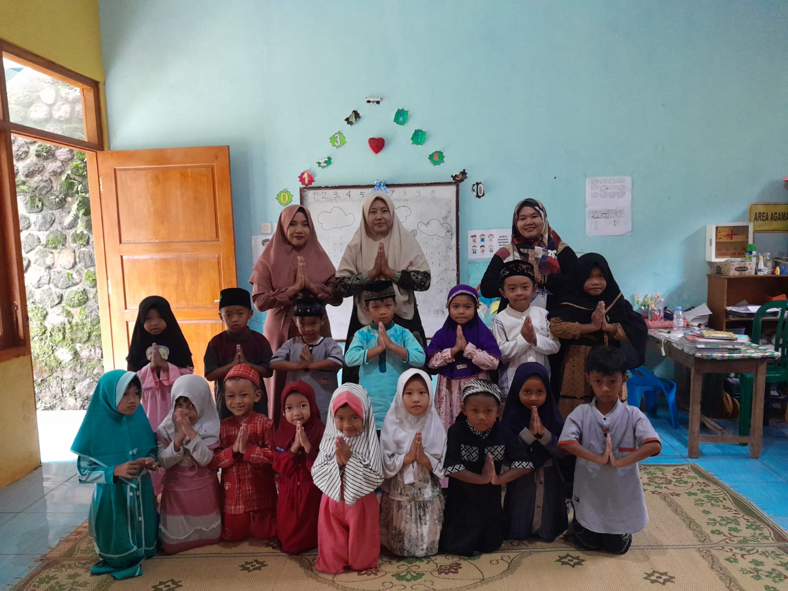 TK Dharma wanita 2 Melibatkan Guru Agama SD dalam kegiatan keagamaan