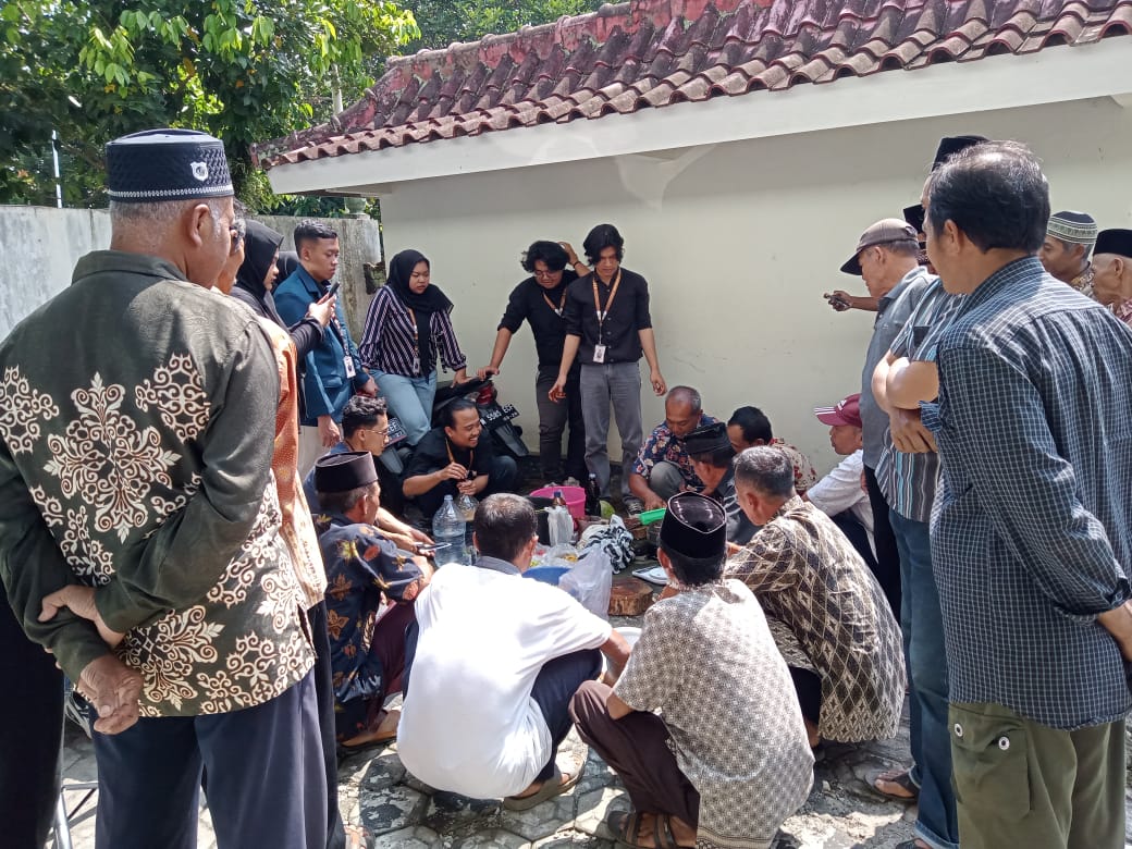 PEMBUATAN ECO ENZYME DARI MAHASISWA KKN UNIVERSITAS BRAWIJAYA