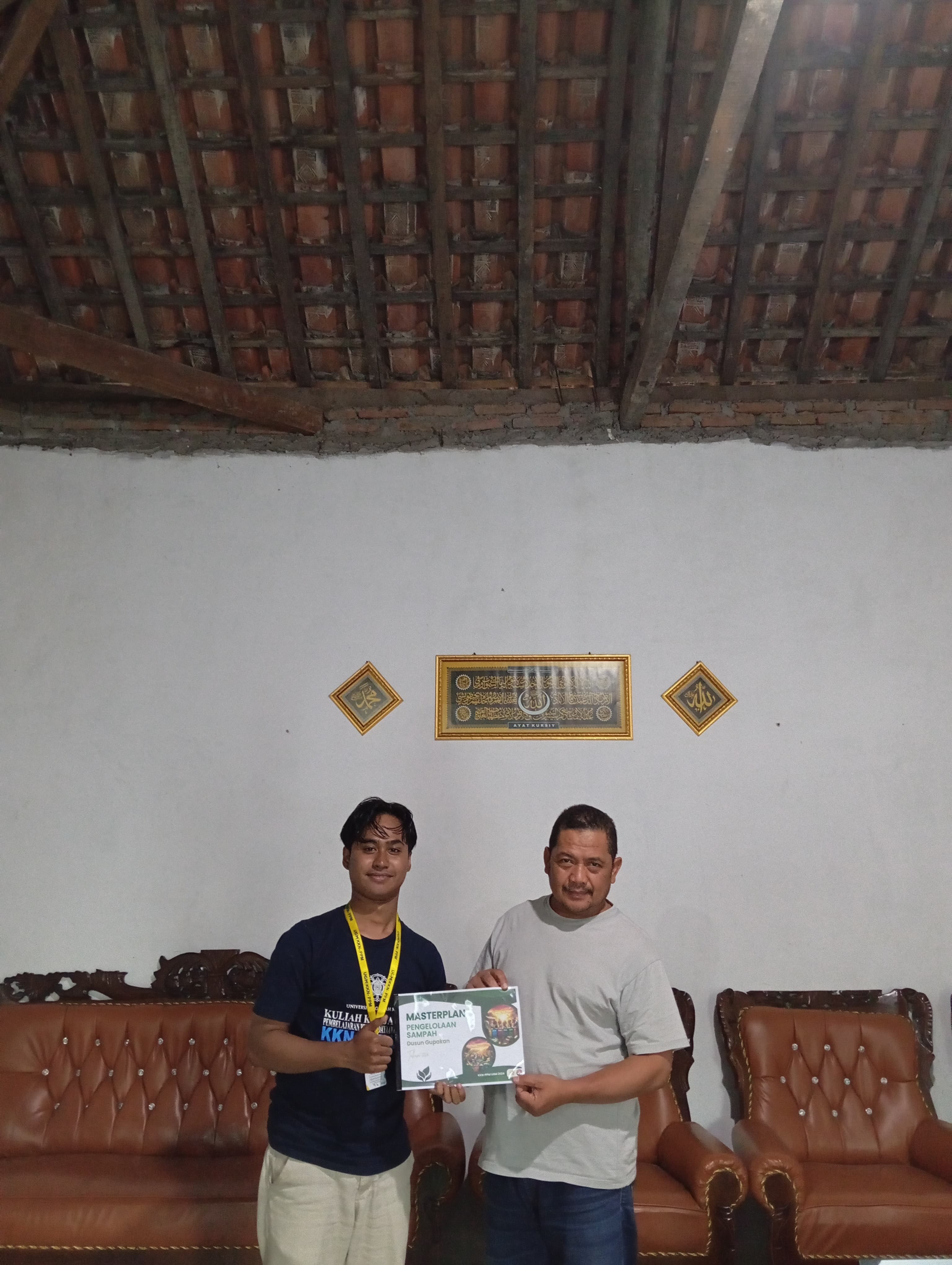 Penyerahan Output Masterplan Persampahan Dusun Gupakan