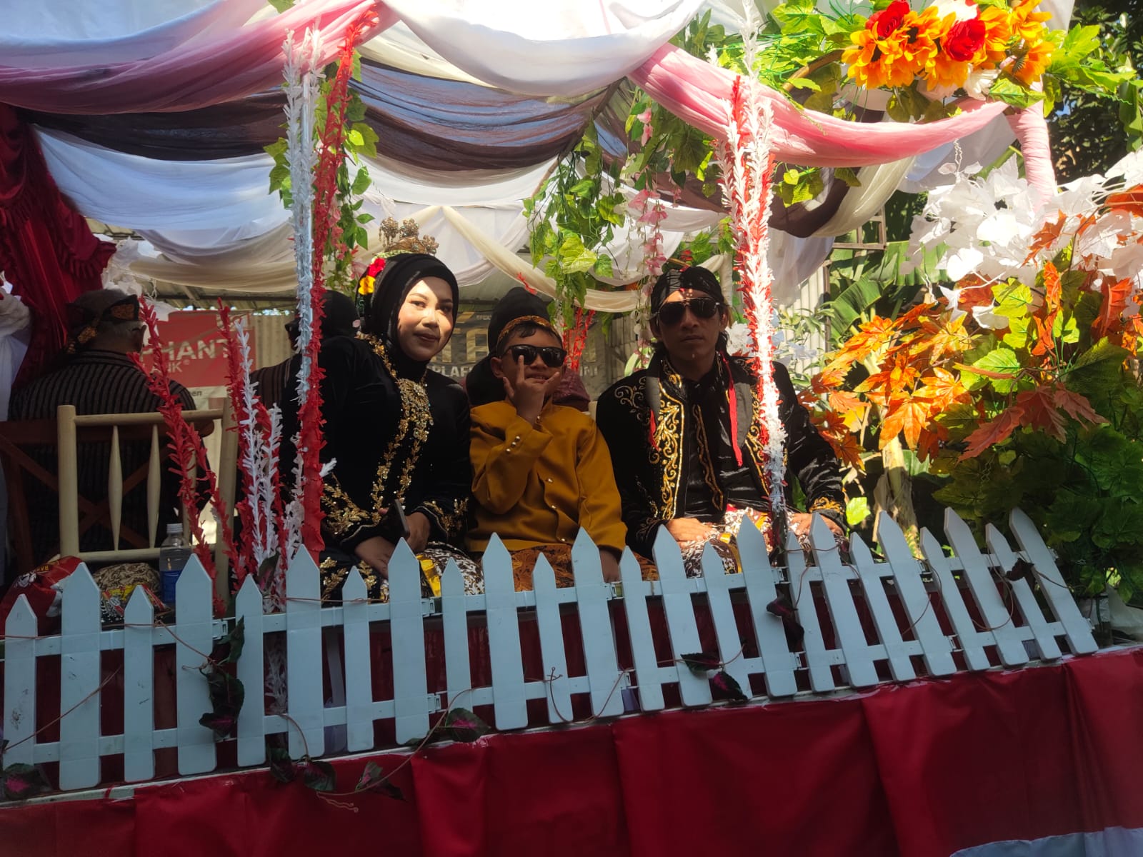 KARNAVAL DESA MANTREN HUT RI KE 79