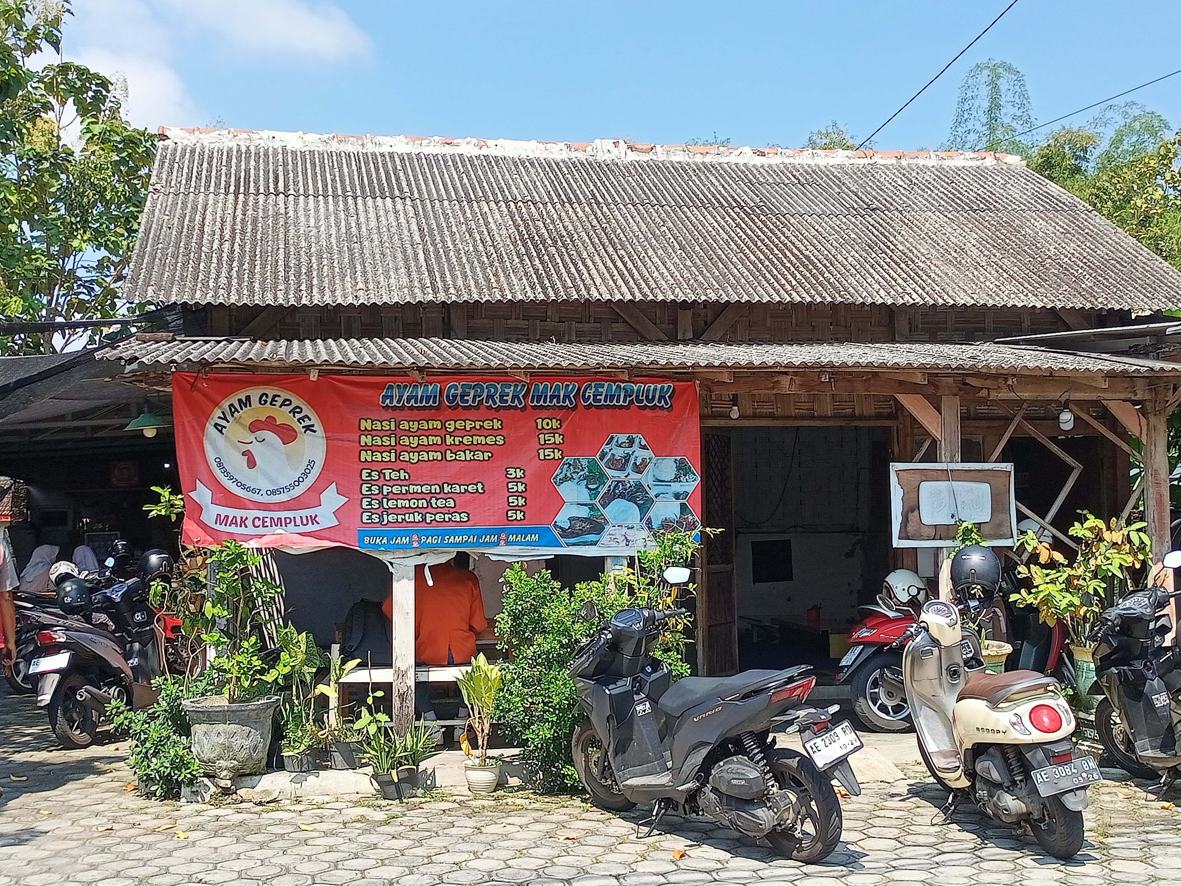 ayam geprek mak cempluk