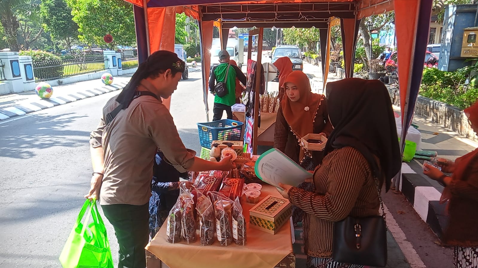 STAND UMKM PARADE SURYA SENJA