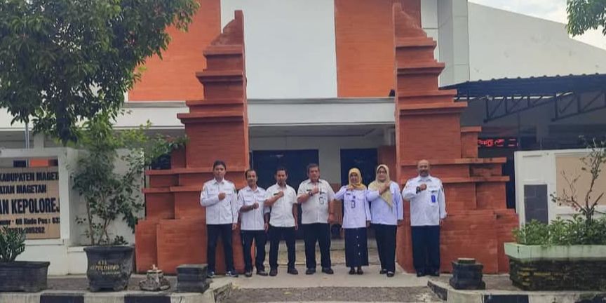 KELURAHAN KEPOLOREJO GUYUB RUKUN